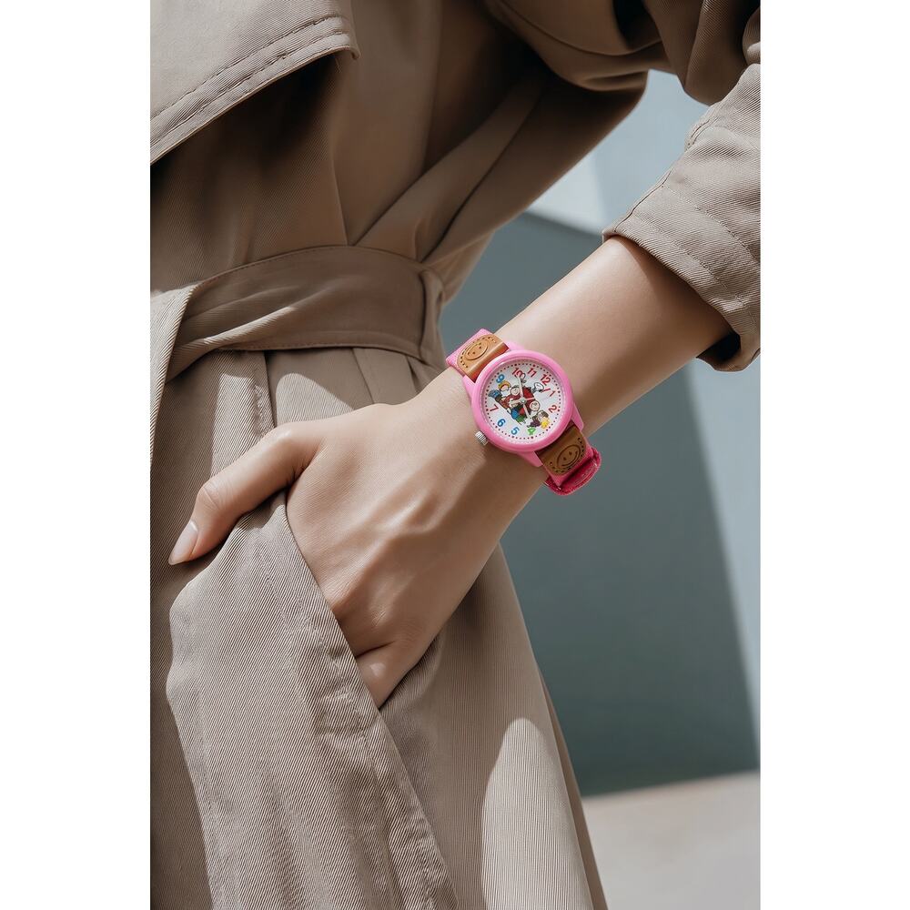 Snoopy Watch - Picture 2 of 3
